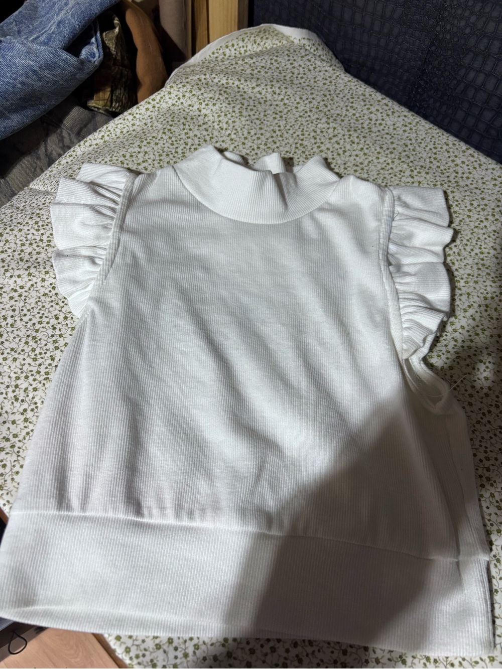 SHEIN White Ribbed Mock Neck Ruffle Sleeve Crop Top